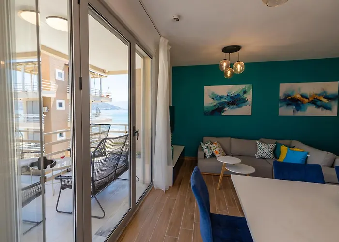 Seaview In Apartment *